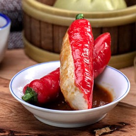 J12 Pan Fried Chili Stuffed with Pork 香煎酿辣椒 (3's)